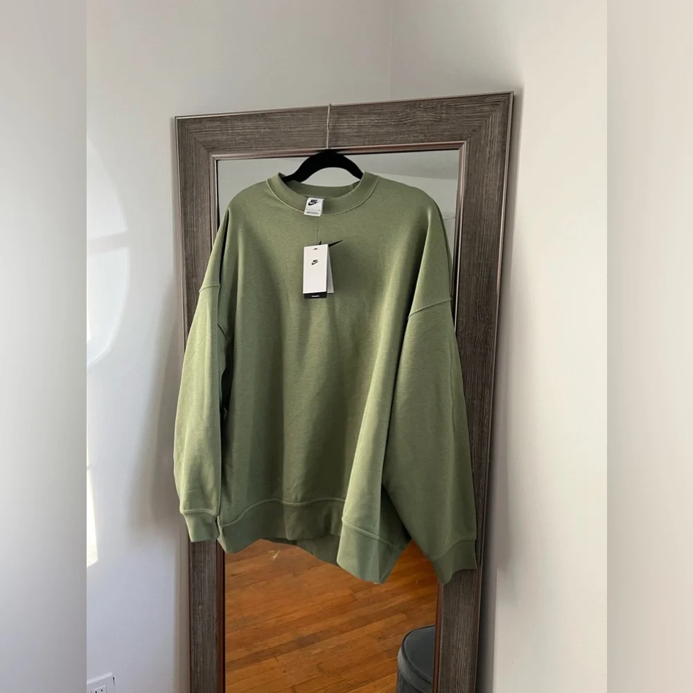 -SOLD- Womens Nike Phoenix Fleece Sweatshirt Oversize Size Small NEW - Picture 2 of 5